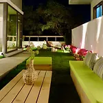Essentia Comfy Apartment