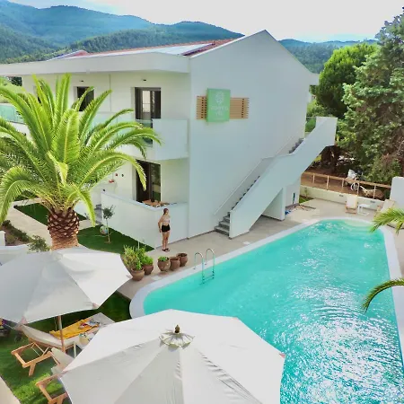 Essentia Comfy דירה לימנאס