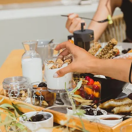 Essentia Comfy דירה לימנאס